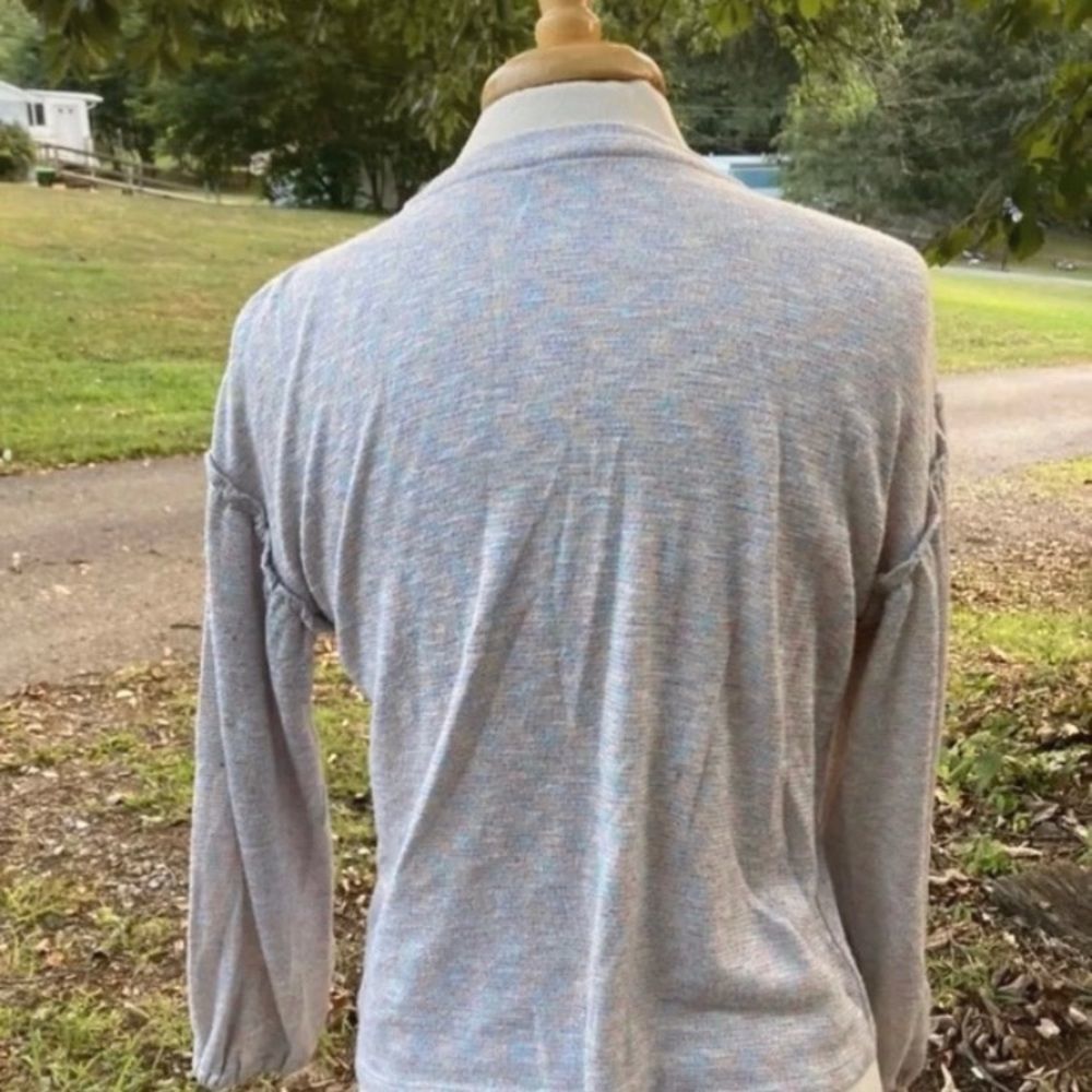ART CLASS GREY TOP RUFFLE SHOULDER GIRLS LARGE - Picture 2 of 8
